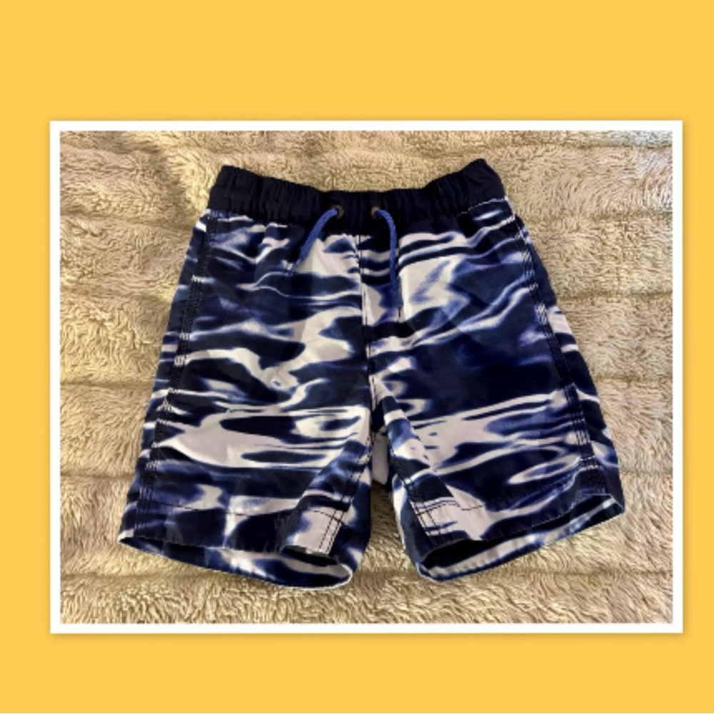 Boys Gap Print Swim Trunks ~ Size Small (6/7)